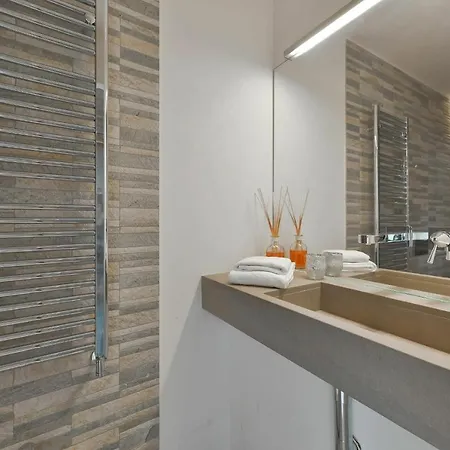 Mirage By Halldis Apartment